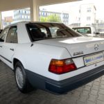 Mercedes Benz W124 230E full